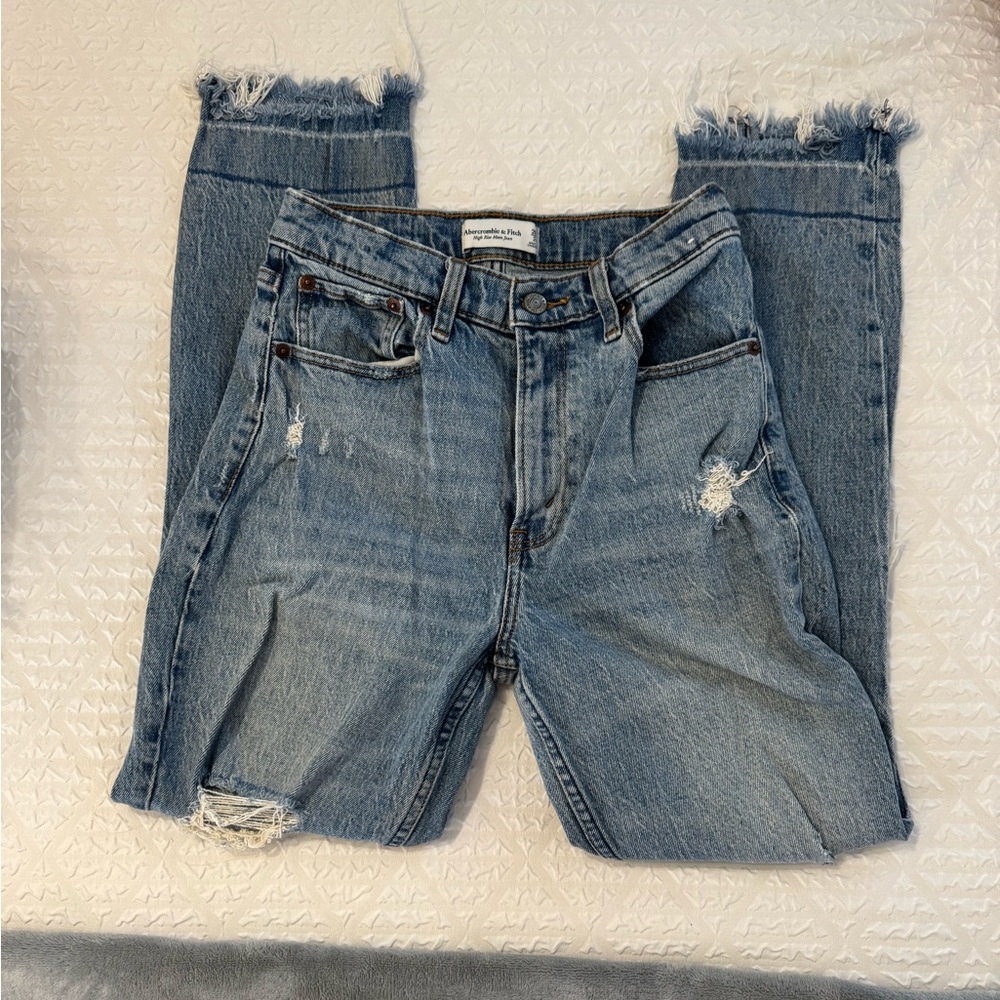 Abercrombie & Fitch High Rise Mom Distressed Jeans
